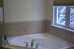 Bathroomo tub